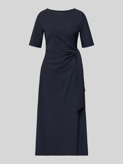 Produktfoto, Midikleid mit Knotendetail von Milano Italy, granatowy, elastyczny materiał, okrągły dekolt, krój slim fit, szerokość w rozmiarze 36: 33 cm, długość tyłu w rozmiarze 36: 44 cm, długość rękawa w rozmiarze 36: 29 cm