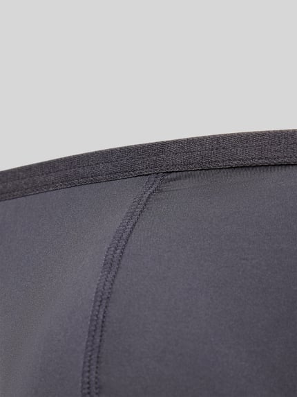 HOM String in effen design, model 'Plumes' Antraciet - 2