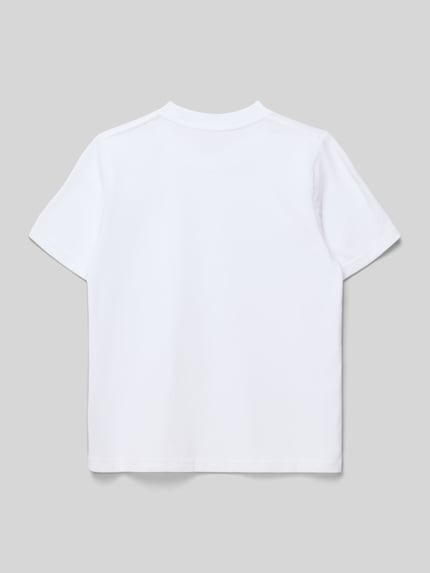 Produktfoto, Kinder T-Shirt mit Rundhalsausschnitt Modell 'ESSENTIAL' von Abercrombie&Fitch, gerader Schnitt, kurzärmelig, Farbe Weiß, Rückenlänge bei Größe 134: 48 cm