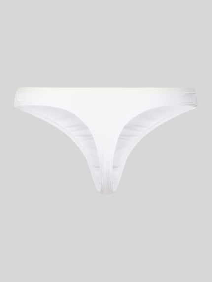 Produktfoto, String mit elastischem Logo-Bund von Jake*s Casual z mieszanki mikromodalu z dodatkiem streczu, drobne prążkowanie, dopasowany krój, elastyczny pasek z logo, miękka i przyjemna w dotyku tkanina, podlegający zrównoważonej produkcji