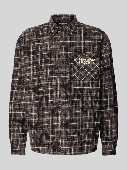 Produktfoto, Regular Fit Freizeithemd mit Label-Print von Don't Waste Culture aus reiner Baumwolle, kariertes Muster in Braun und Schwarz, Button-Down, Kentkragen, Brusttasche mit Label-Print, 75 cm Rückenlänge, 55 cm Schulterbreite, 60 cm Ärmellänge