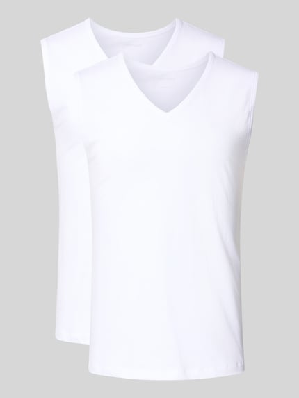 Produktfoto, Tanktop mit V-Ausschnitt im 2er-Pack von Schiesser aus weißem Baumwoll-Elasthan-Mix, Slim Fit, klare Linien, glatte Oberfläche