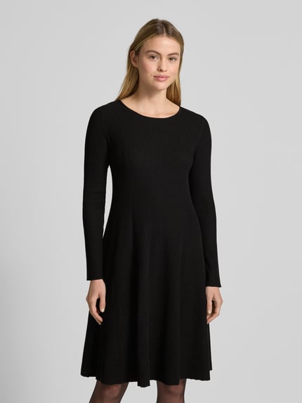 s.Oliver BLACK LABEL Shaped Fit Strickkleid aus geripptem Viskose-Mix Black 4