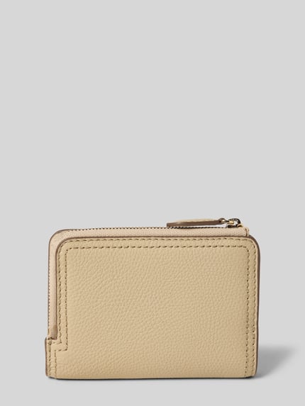 Produktfoto, Portemonnee uit echt rundleer model 'LANAH SMALL WALLET' van BOSS in beige leerlook met genarpt patroon, labelapplicatie, drukknoopsluiting, indeling met vakken voor pasjes, geld en muntvak.