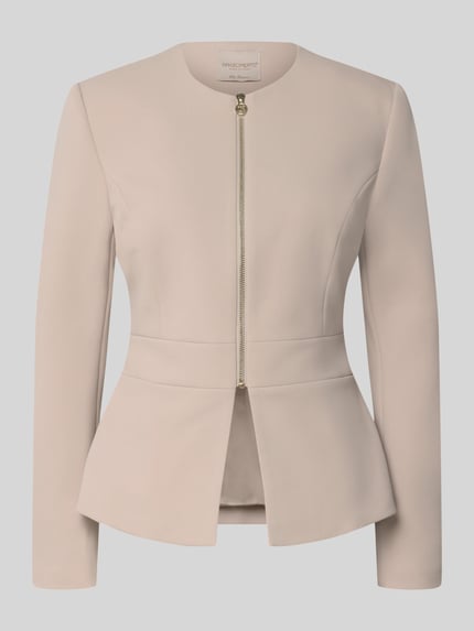 Produktfoto, Kurzblazer mit Label-Detail von Rinascimento in Beige, taillierte Passform, Rundhalsausschnitt, glatte Textur, durchgehender Reißverschluss, Rückenlänge bei Größe S 59 cm