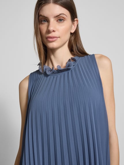 Vera Mont Knielanges Cocktailkleid mit Plisseefalten Rauchblau 3