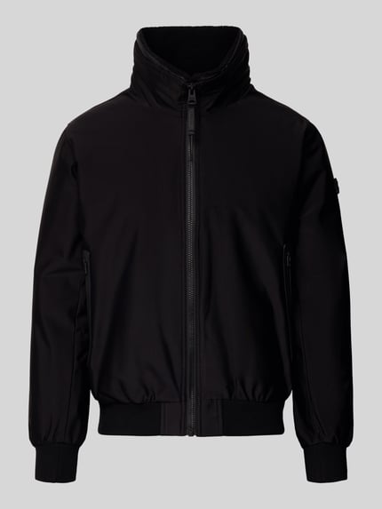 Produktfoto, schwarze Bomberjacke mit Stehkragen Modell 'Ginster' von khujo, Material-Mix mit Stretch, Reißverschlusstaschen, gerippte Abschlüsse