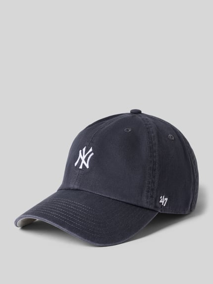 Productfoto, Basecap uit zuivere katoen Model 'NEYYAN' van '47, klassiek fit, verstevigde klep, logo-stiksel, luchtgaatjes, verstelbare sluiting