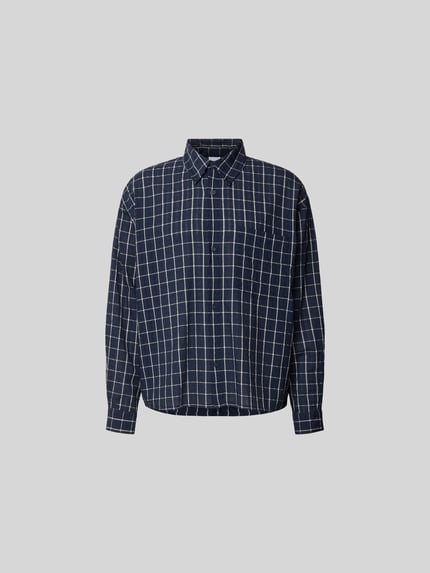 Produktfoto, Relaxed Fit Freizeithemd mit Brusttasche od WON HUNDRED z mieszanki bawełny i rayonu, kołnierzyk typu button down, z długim rękawem, długość tyłu w rozmiarze M 70 cm, szerokość ramion w rozmiarze M 60 cm, długość rękawów w rozmiarze M 63 cm, granatowy kolor z białą kratką, gładka tekstura