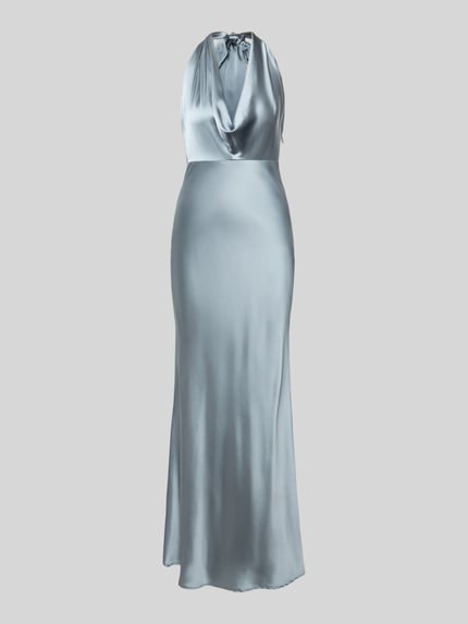 Produktfoto, Abendkleid mit Wasserfall-Ausschnitt und tiefem Rückenausschnitt von Hey Kyla aus silbergrauem Satin, taillierter Maxikleid-Schnitt