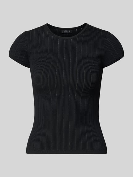 Produktfoto, T-Shirt in Pointelle-Optik mit Rundhalsausschnitt von Guess in Schwarz, körpernah geschnitten, feine Rippstruktur, Viskose-Mix.