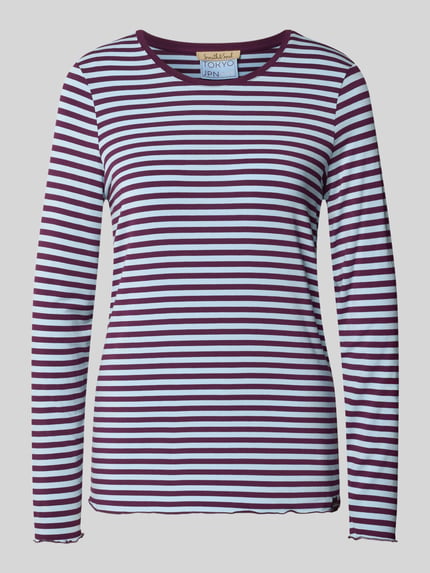 Produktfoto, Regular Fit Longsleeve aus elastischem Material-Mix von Smith and Soul in Weiß mit bordeauxfarbenem Streifenmuster, Kräuselsaum, Rückenlänge 61 cm in Größe S