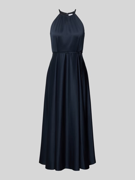 Produktfoto, Cocktailkleid aus Satin mit Bindegürtel von Jake*s Cocktail in dunklem Blau, A-Linie, glatte Textur, Neckholder, ohne Person