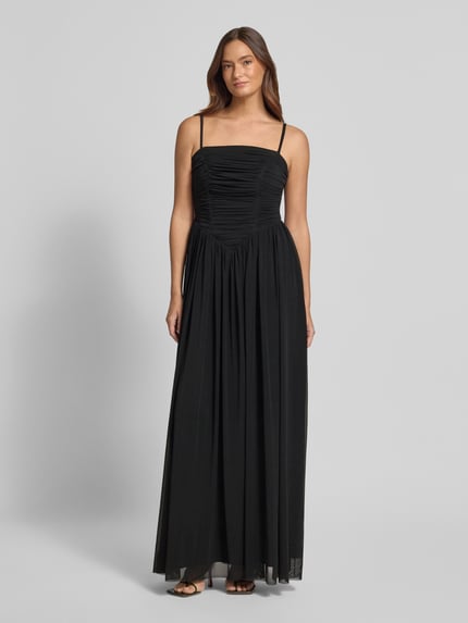 Vrouwenmodel draagt Avondjurk met Spaghettibandjes van TROYDEN COLLECTION, met mesh, tailored fit, maxi-jurk, ruches, ruglengte 137 cm, borstbreedte 36 cm, zwarte kleur, detail zichtbare structuur, geheel aan de voorkant gefotografeerd, Ganzkörperansicht van voren.