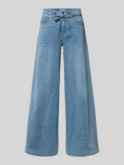 Produktfoto, Wide Fit Jeans met sierstrik van MAC, dames jeans in blauw katoenmix, 5-pocketmodel, knoop- en ritssluiting, bandwijdte maat 36/32: 38 cm, binnenbeenlengte 82 cm
