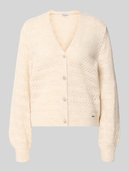 Produktfoto, Strickjacke mit V-Ausschnitt und Knopfleiste von MORE & MORE, cremefarben, grobe Strickstruktur, Regular Fit, Woll-Mix, 55 cm Rückenlänge, 62 cm Ärmellänge