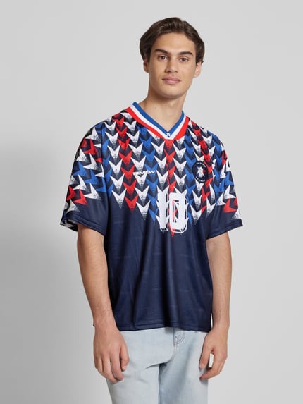 REVIEW T-Shirt mit Flockprint und V-Ausschnitt Dunkelblau 4