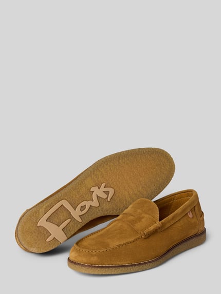 Produktfoto, Loafers aus Leder Modell 'De Krepper' von Floris Van Bommel in Gelb-Braun, Echtleder, Abgerundete-Spitze, Schlupfform, Absatzhöhe 2 cm, Schafthöhe 7 cm, Schaftweite 6 cm, sichtbare Struktur und Details