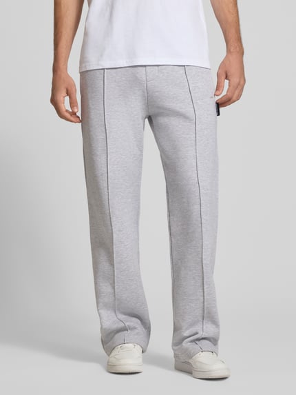 PROHIBITED Sweatpants mit elastischem Bund und Label-Stitching Hellgrau Melange 4