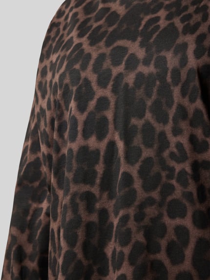 Produktfoto, Regular Fit Pyjama-Hose aus reiner Baumwolle von Jake*s Casual mit braun-schwarzem Leopardenmuster, Detailaufnahme.