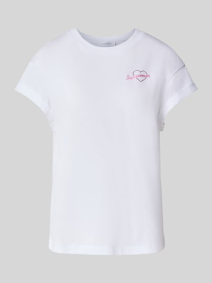 Produktfoto, weißes T-Shirt aus reiner Baumwolle von Rich & Royal mit Statement-Stitching, lockerer Passform und fixierten Ärmelumschlägen.