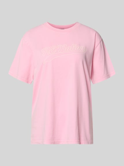 Relaxed Fit T-Shirt mit Logo-Print Modell 'Formation' Shop The Look MANNEQUINE