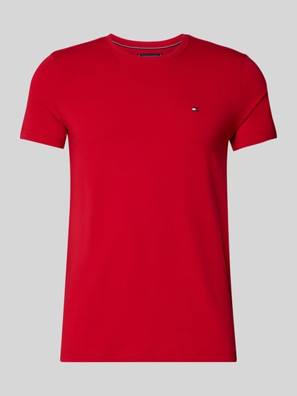 Productfoto, Slim Fit T-Shirt aus Baumwoll-Mix van Tommy Hilfiger in effen rood met logo-detail, ronde hals, korte mouw, stretchmateriaal