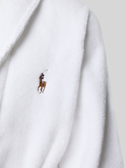 Produktfoto, weißer Regular Fit Bademantel aus reiner Baumwolle von Polo Ralph Lauren, flauschige Textur, Logo-Stickerei, Herren Bademantel von Polo Ralph Lauren Underwear
