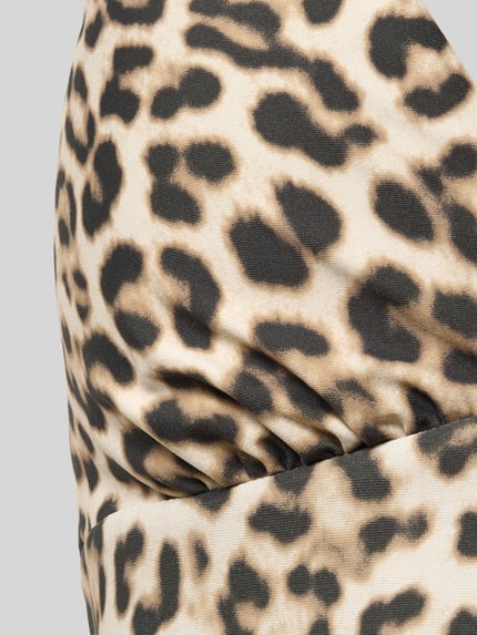 Produktfoto, Neckholder-Badeanzug im Allover-Look von Jake*s Casual mit leopardähnlichem Muster in Beige und Schwarz, körpernahe Passform, Detailaufnahme