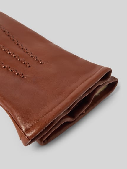 Productfoto, Handschoenen uit echt leer met touchscreenfunctie van Akaroa, heren, model 'Cash', deelnaden, trensje met drukknoopsluiting, glad bruin oppervlak, detailopname