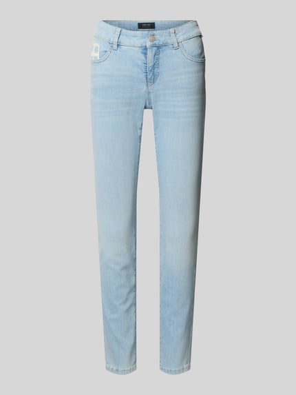 Productfoto, Slim Fit Jeans mit Stitching van Marc Cain, lichtblau met steekzakken, katoen-mix met stretch, low waist, context: dames jeans, taillewijdte maat 36: 40 cm, binnenbeenlengte maat 36: 76 cm