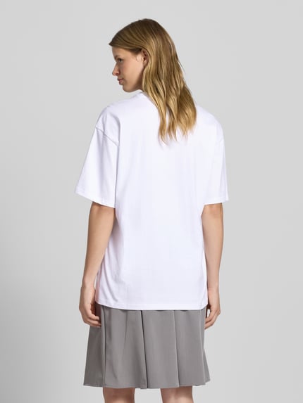 REVIEW T-shirt o kroju oversized z wyhaftowanym motywem Biały 5
