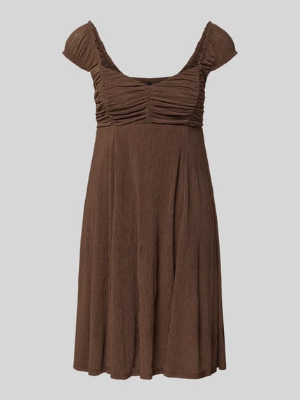 Produktfoto, braunes Freizeitkleid mit Strukturmuster, ausgestellter Schnitt, Modell 'HELDA' von ONLY, Damen Freizeitkleid