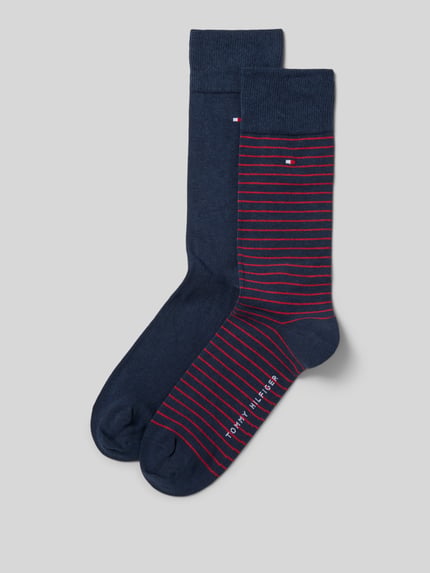 Produktfoto, Socken im 2er-Pack von Tommy Hilfiger aus Baumwollmischung mit Stretch-Anteil in Blau und Rot, elastischer Bund, Logo-Stickerei