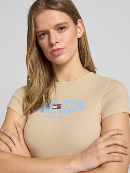 Tommy Jeans t-shirt o kroju slim fit z mieszanki bawełny Jasnożółty 3