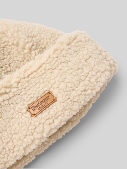 Barbour Mütze aus Teddy-Fell Modell 'CATHY' Ecru 2