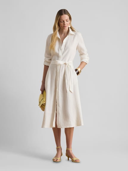 Vrouwenmodel draagt Regular Fit overhemdjurk uit puur katoen van Lauren Ralph Lauren, look: effen, getailleerd, midilengte, knoopsluiting, strikceintuur, Materiaal: puur katoen, Ganzkörperansicht van voren.