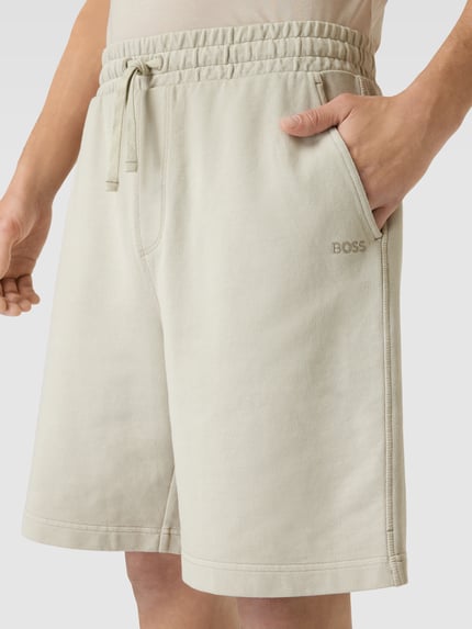 BOSS Orange Regular Fit Sweatshorts mit Label-Stitching Sand 3