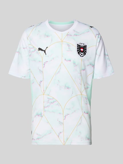 Produktfoto, Österreich Auswärtstrikot 2026 von PUMA PERFORMANCE in Weiß mit mintfarbenen und goldenen Linien, Herren Trikot, Label-Stitching, Rundhalsausschnitt, Rückenlänge bei Größe M: 69 cm