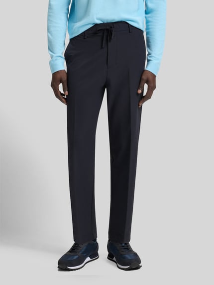 BOSS Green Tapered Fit Anzughose aus bügelleichtem Material Modell 'T_CONVERT' Dunkelblau 4