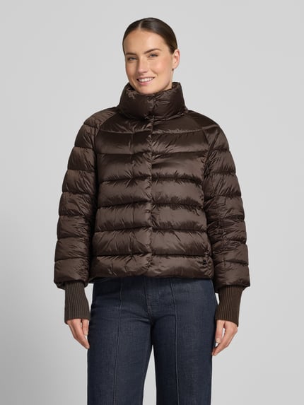 Marc Cain Steppjacke mit Stehkragen und Label-Detail Mittelbraun 4