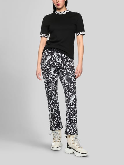 Marc Cain T-Shirt mit kontrastierenden Bundabschlüssen Black 1