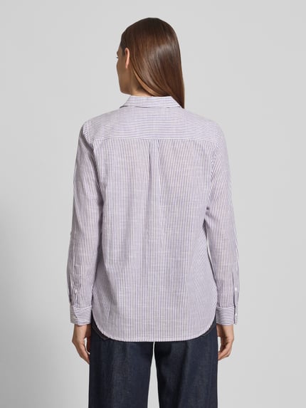 Christian Berg Woman Regular Fit Bluse mit V-Ausschnitt und Brusttaschen Purple 5