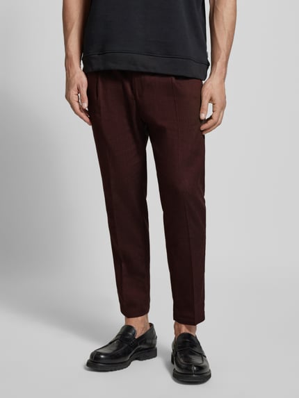 DRYKORN Tapered Fit Bundfaltenhose aus Leinen-Mix Moodell 'CHASY' Dunkelrot 4
