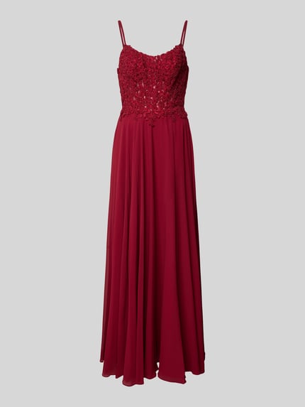 Produktfoto, Abendkleid mit floralem Spitznbesatz von Mascara in Dunkelrot mit Spaghettiträgern, Chiffonrock und Ziersteinen, taillierte Passform