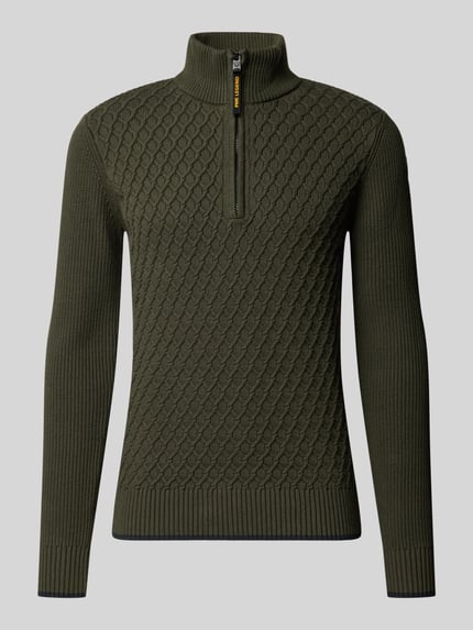 Produktfoto, Strickpullover mit Stehkragen und Reißverschluss von PME Legend in Olivgrün, Strukturmuster, Baumwoll-Mix, Slim Fit