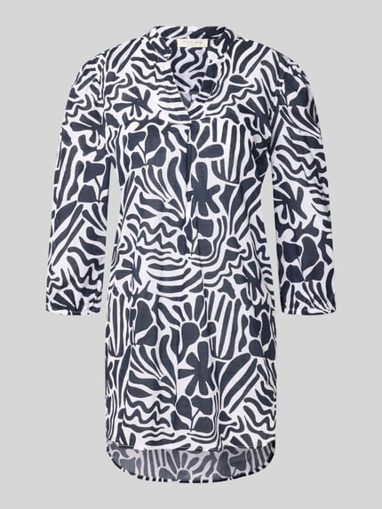 Produktfoto, Relaxed Fit Tunika-Bluse mit floralem Allover-Print von Christian Berg Woman z bawełny, krój relaxed fit, kwiatowy nadruk na całej powierzchni, dekolt z lamówką, rękaw o dł. 3/4, elastyczne zakończenia rękawów, długość tyłu w rozmiarze 36: 84 cm, długość rękawów w rozmiarze 36: 46 cm