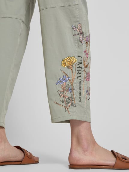 CAMBIO Spodnie o kroju tapered fit z wyhaftowanym motywem model ‘EVE’ Khaki 3