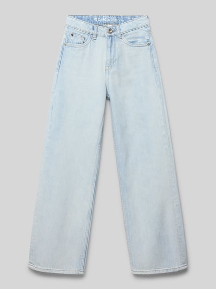 Produktfoto, Straight Fit Jeans mit Knopfverschluss Modell 'Ilvy' von Garcia in hellem Denim, 5-Pocket-Design, Label-Patch, sichtbare Struktur