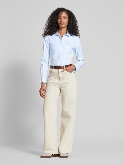 GANT Bluzka koszulowa o kroju slim fit z wyhaftowanym logo Jasnoniebieski 1